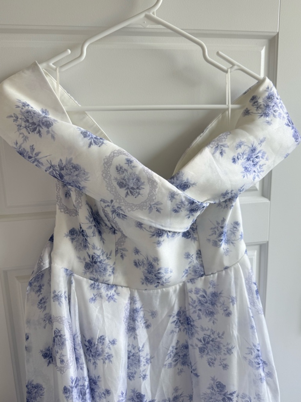 MARBLE White Strapless Bustier with Light Lavender Trim - Picture 6 of 8